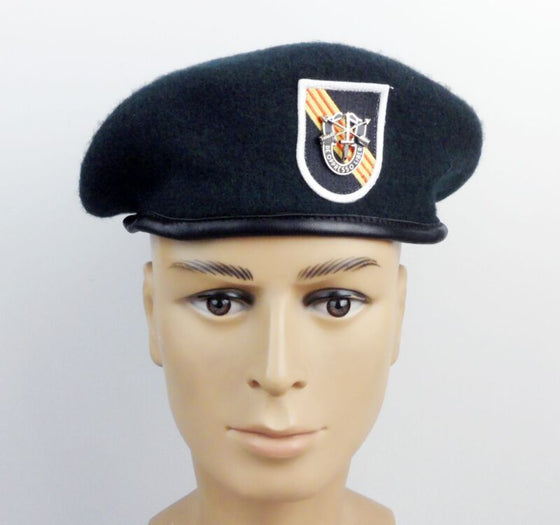 US ARMY GREEN BERET SPECIAL FORCES HAT & SFG GREEN BERET BADGE SIZE XL
