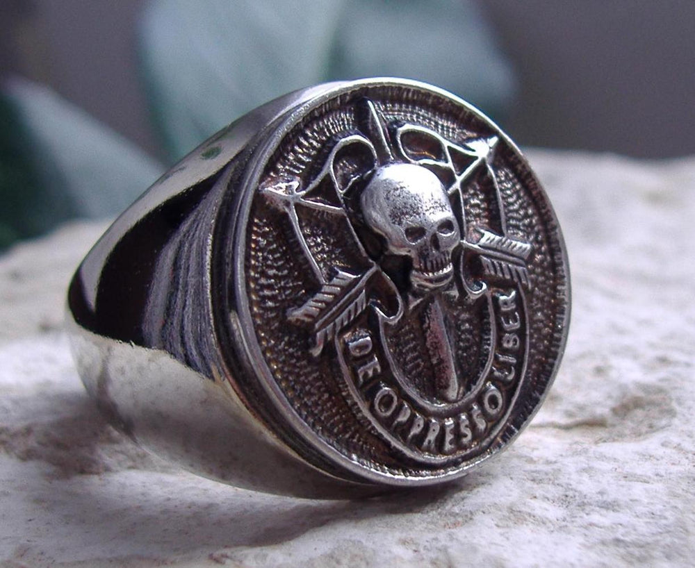 FREE SHIPPING -  SPECIAL FORCES DE OPRESSO LIBER AIRBORNE GREEN BERETS