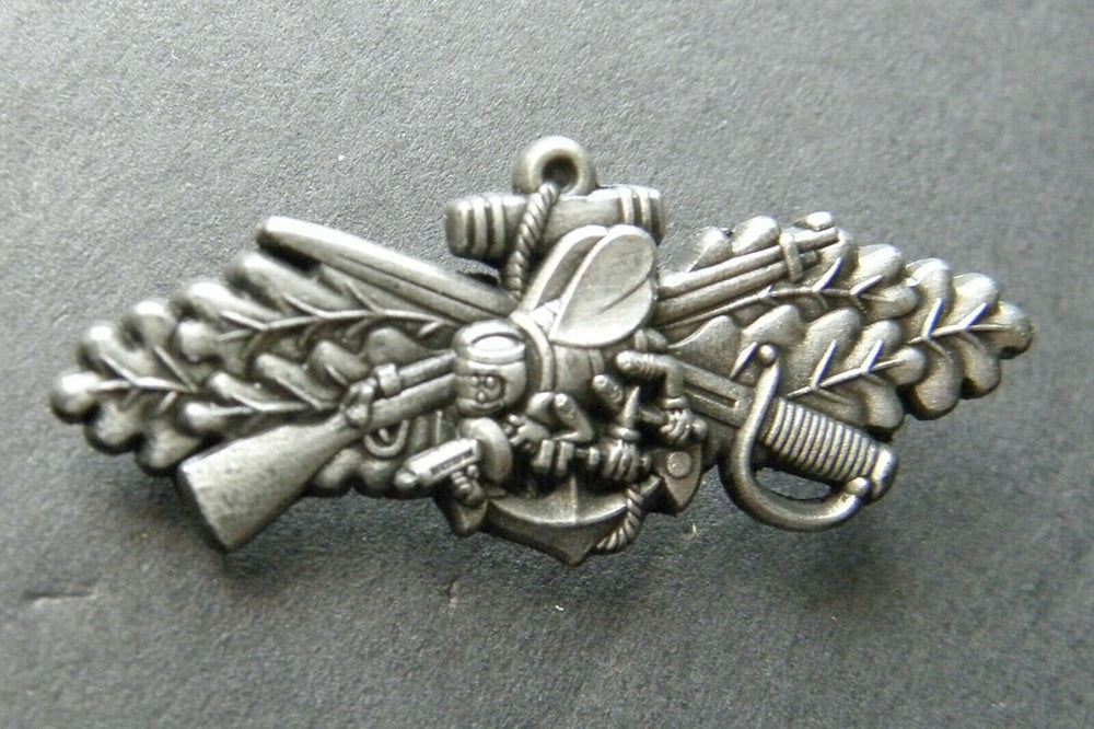SEABEES COMBAT WARFARE SCW PEWTER USN NAVY MINI LAPEL PIN BADGE 1.5 INCHES